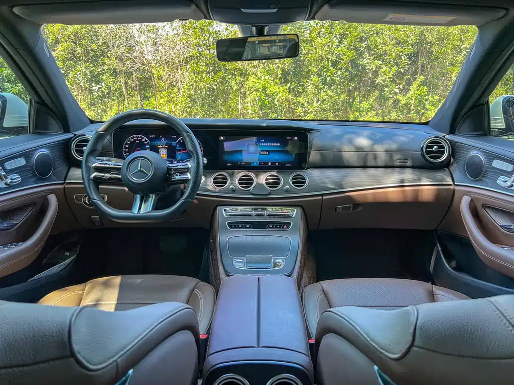 MERCEDES-BENZ E CLASS