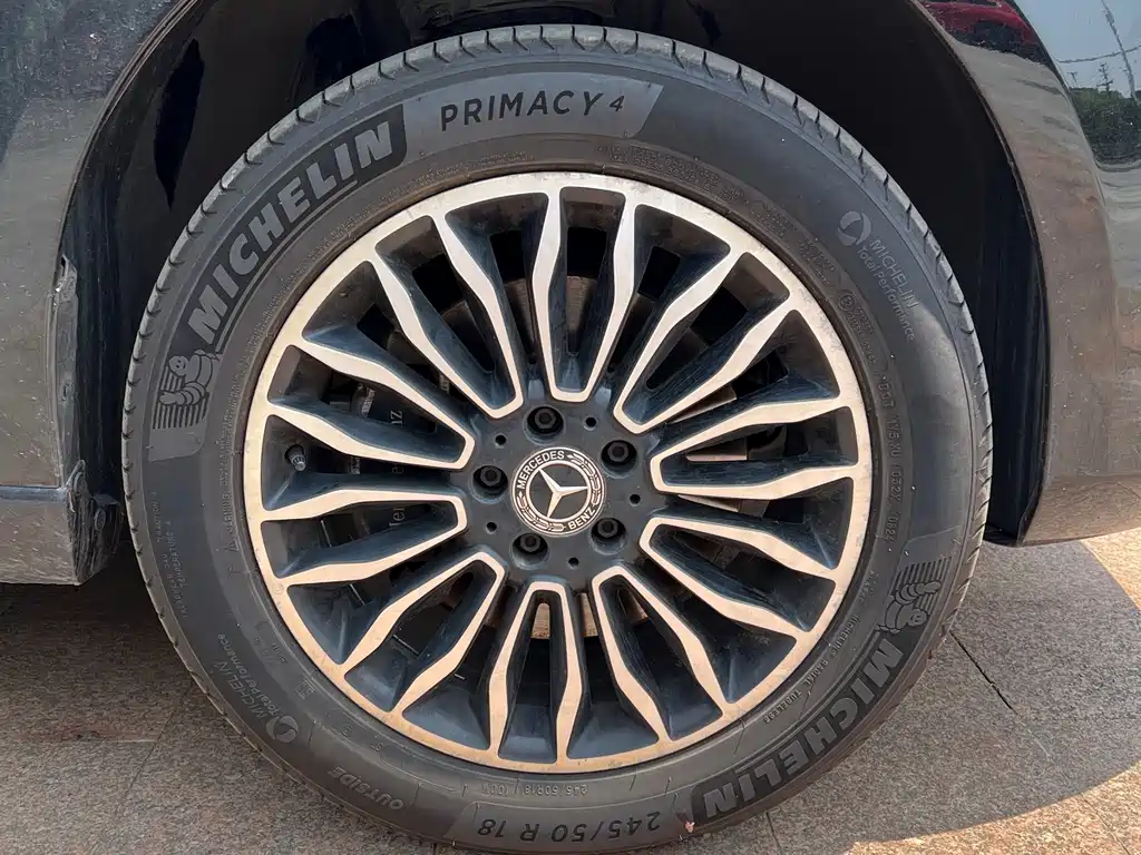 MERCEDES-BENZ V CLASS