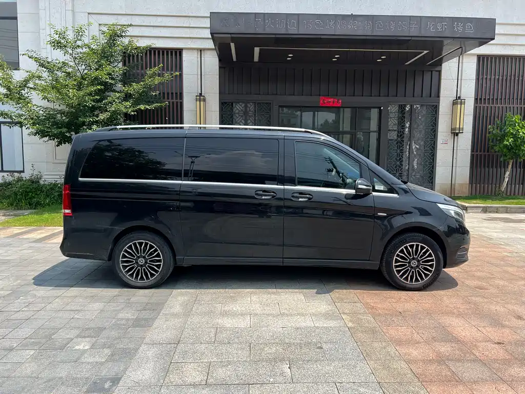 MERCEDES-BENZ V CLASS