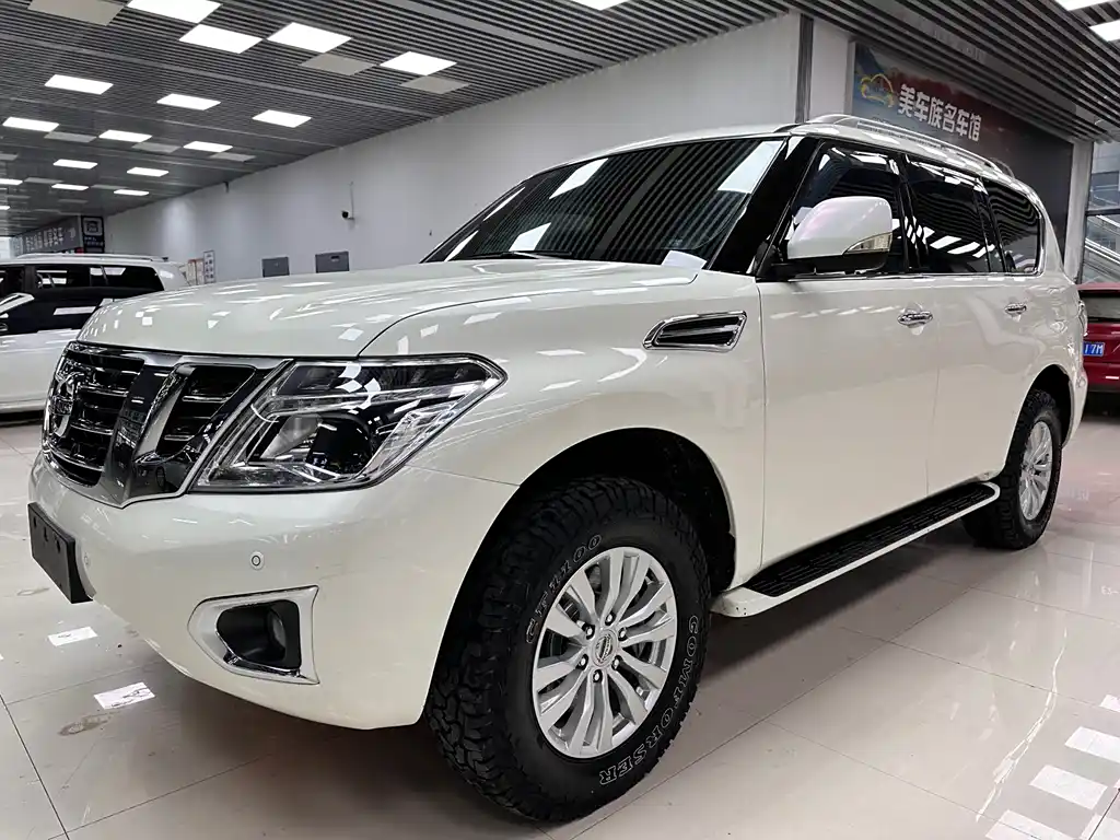 NISSAN TOURE