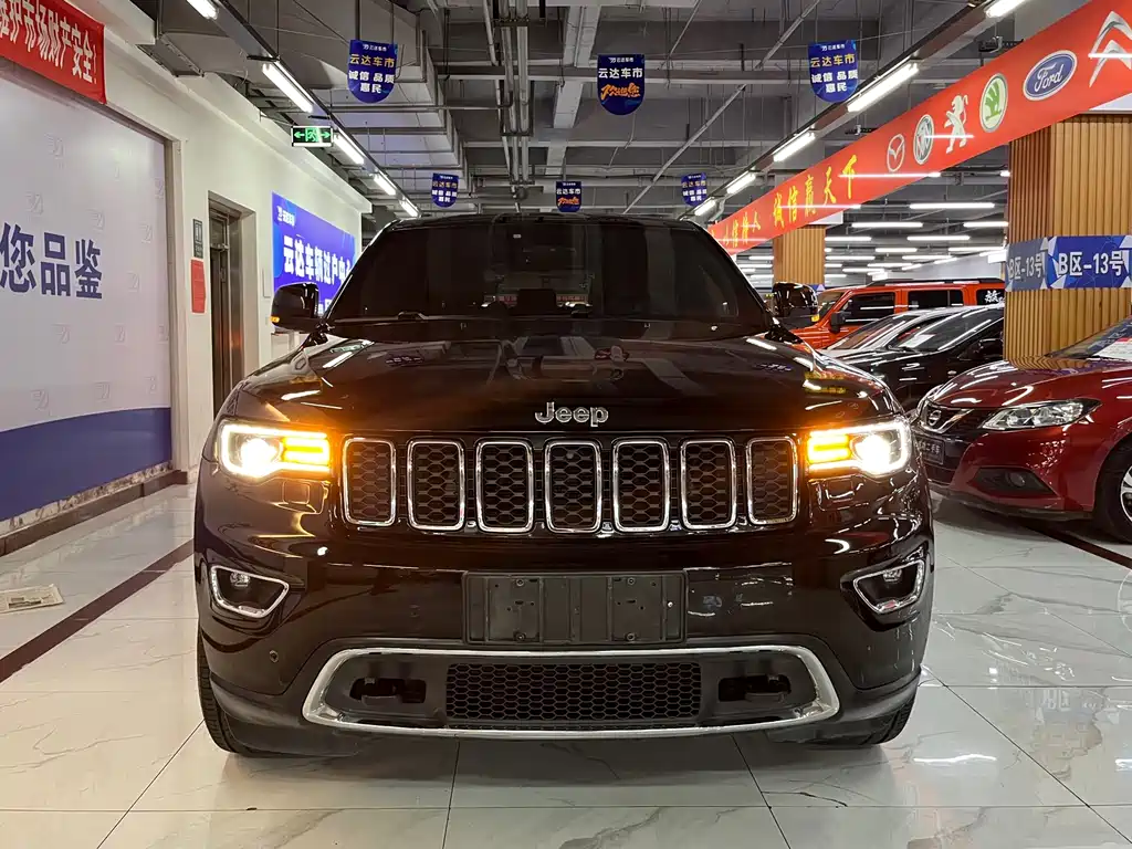 Jeep Grand Cherokee (Import) 2018