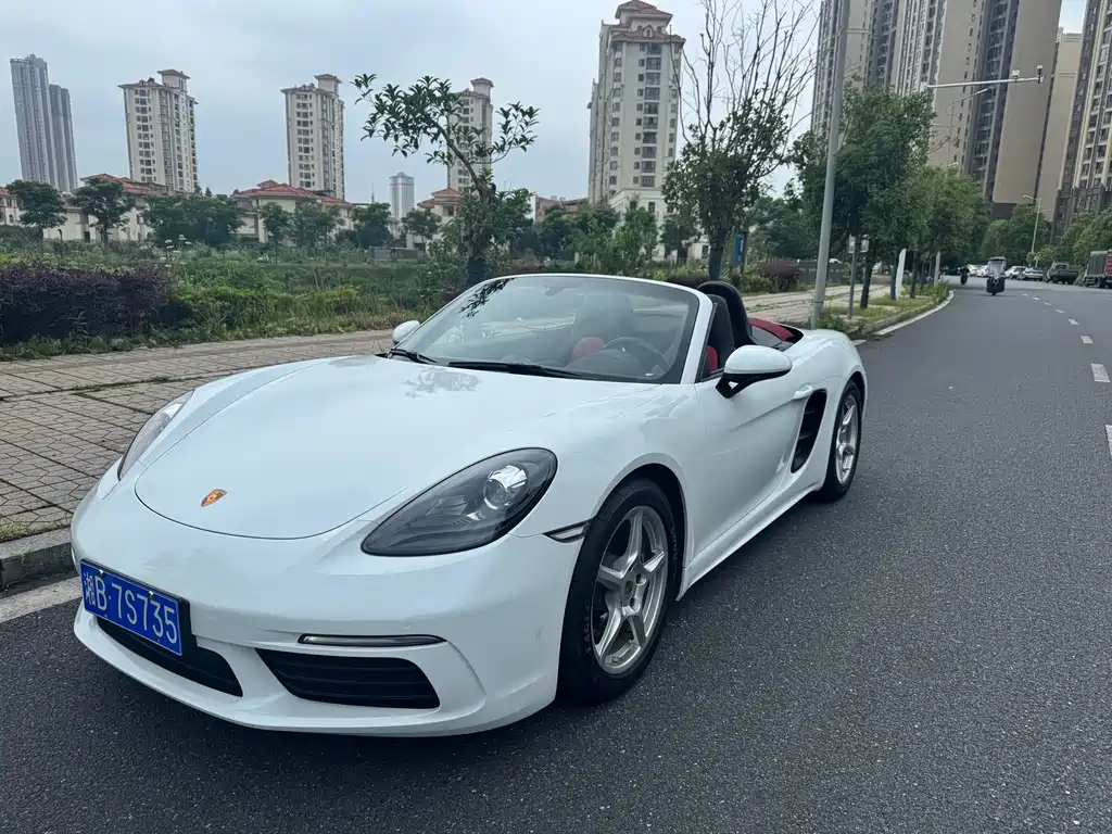 PORSCHE 718