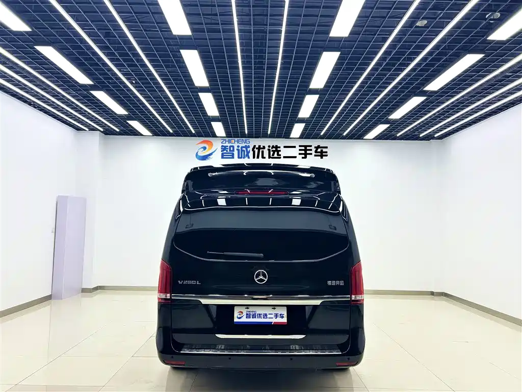 MERCEDES-BENZ V CLASS