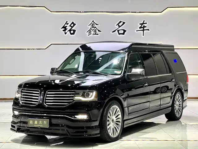 LINCOLN NAVIGATOR 2017