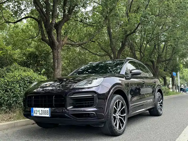 PORSCHE CAYENNE 2018