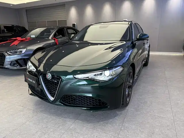 ALFA ROMEO GIULIA 2022