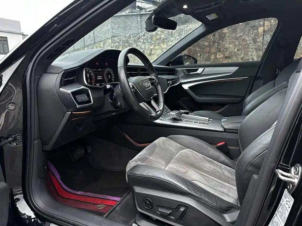 Audi A6L 2022 40 TFSI Luxury