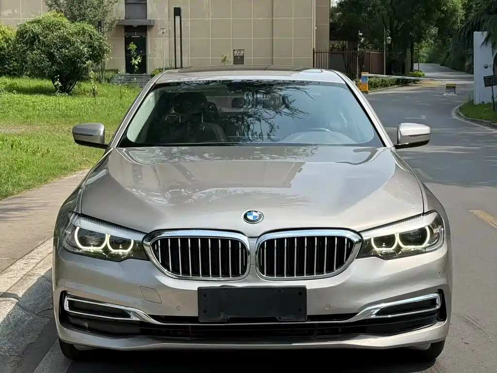 BMW  5 SERIES