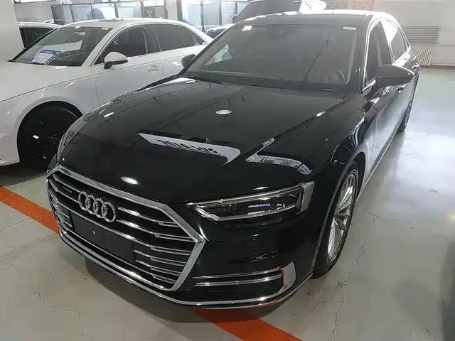 AUDI  A8 2021
