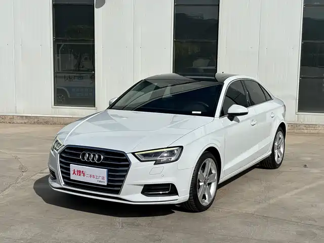AUDI  A3