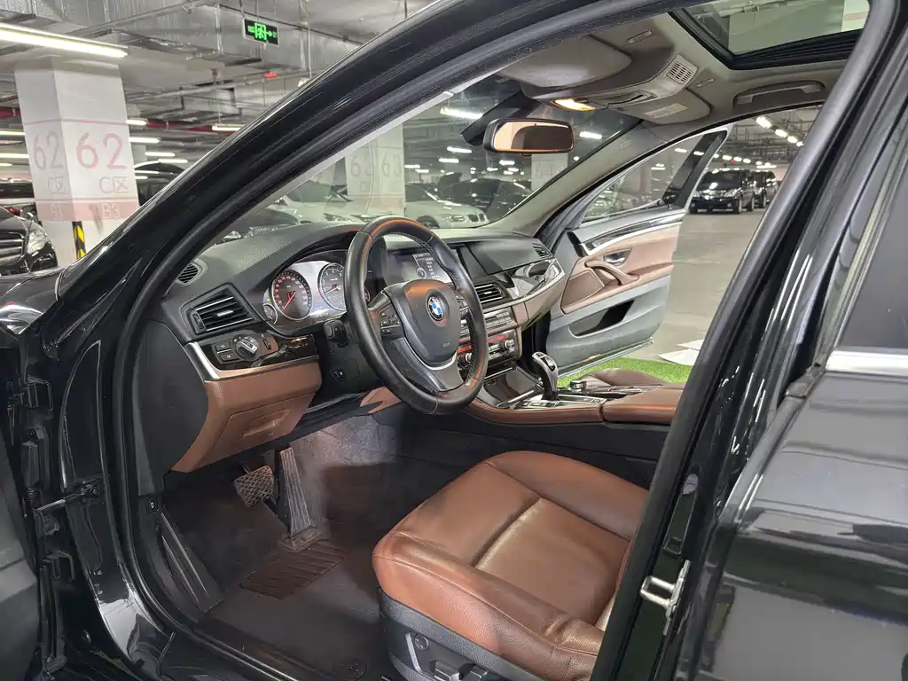 BMW 5 Series 5 2011 535i Luxury Sport