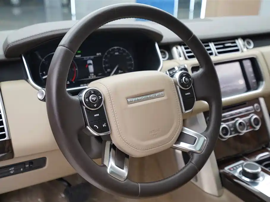 Land Rover Range Rover 2015 3.0 TDV6 Vogue