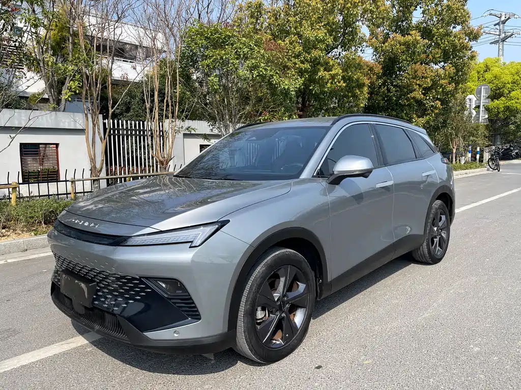 Купить BAIC Mofang