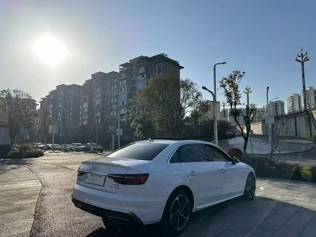 AUDI A4L