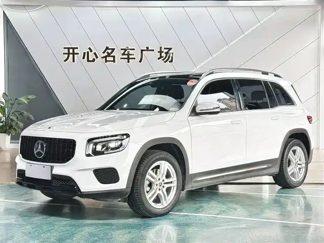 MERCEDES BENZ GLB