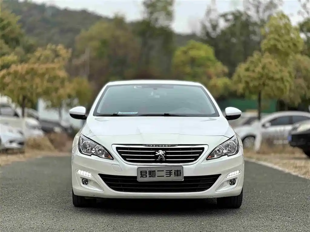 PEUGEOT  408