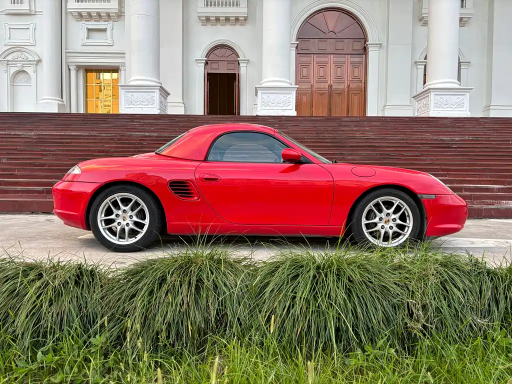 Porsche Boxster 2004 2.7L AT