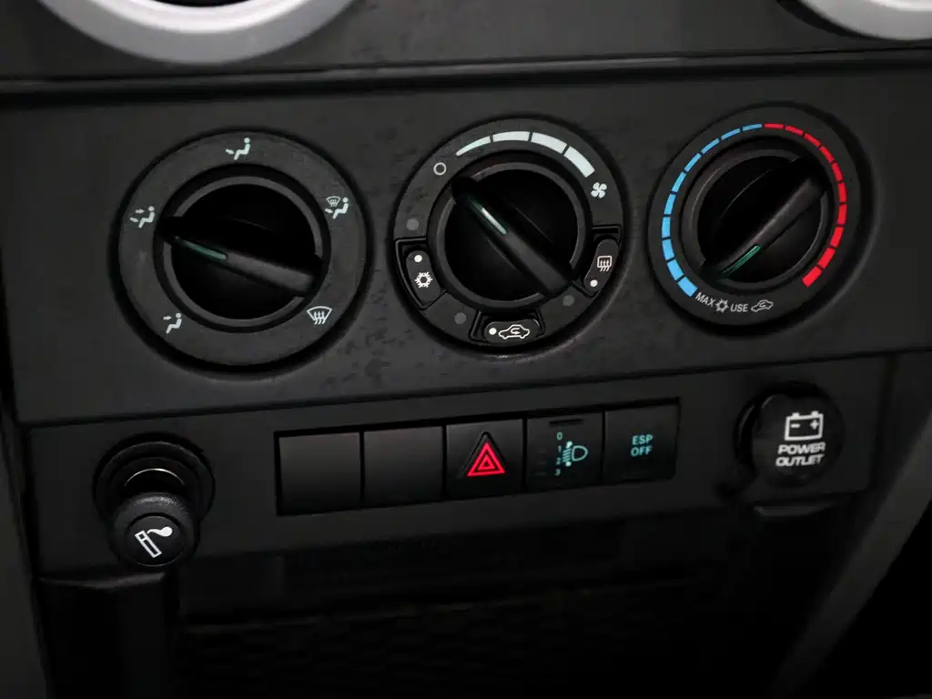 Jeep Wrangler 3.8L Sahara 2-door Edition, фото 15