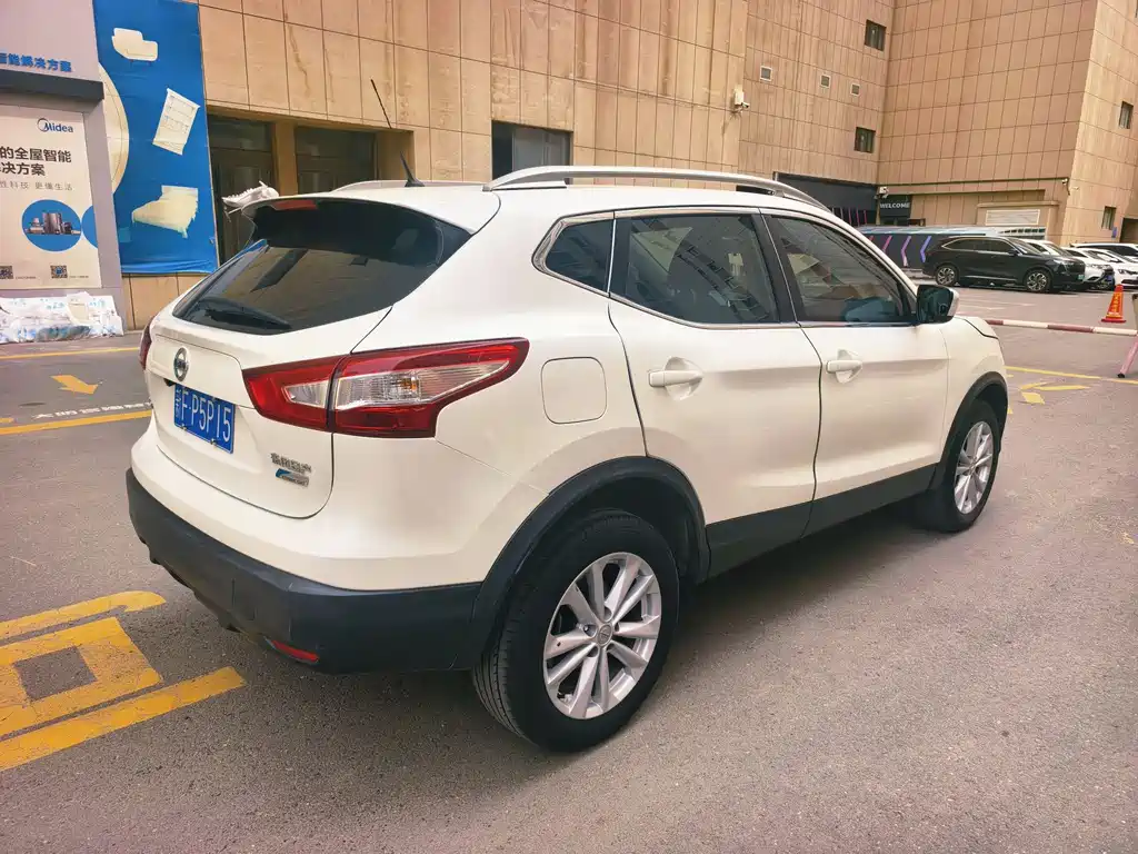 NISSAN QASHQAI