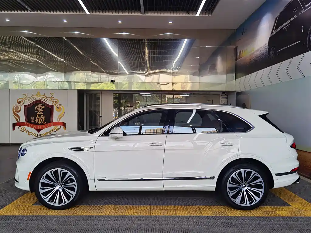 Bentley Bentayga 2022 4.0T V8