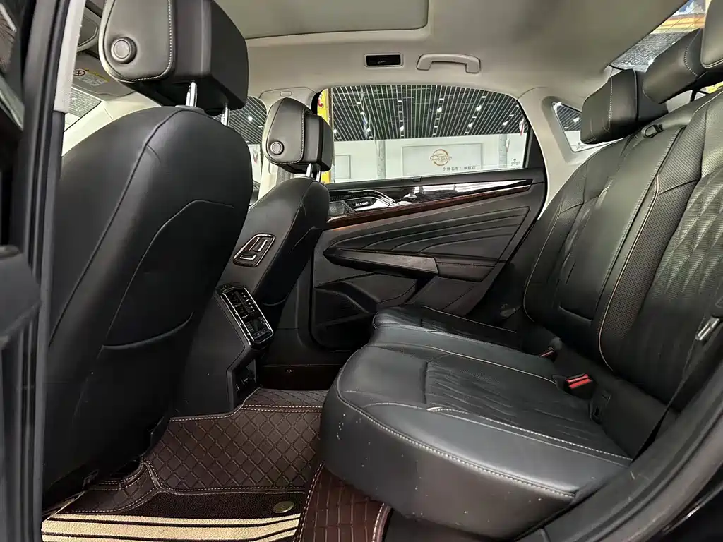 VOLKSWAGEN PASSAT NEW ENERGY