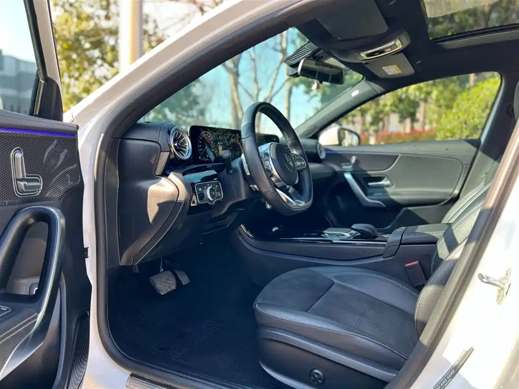 MERCEDES-BENZ A CLASS