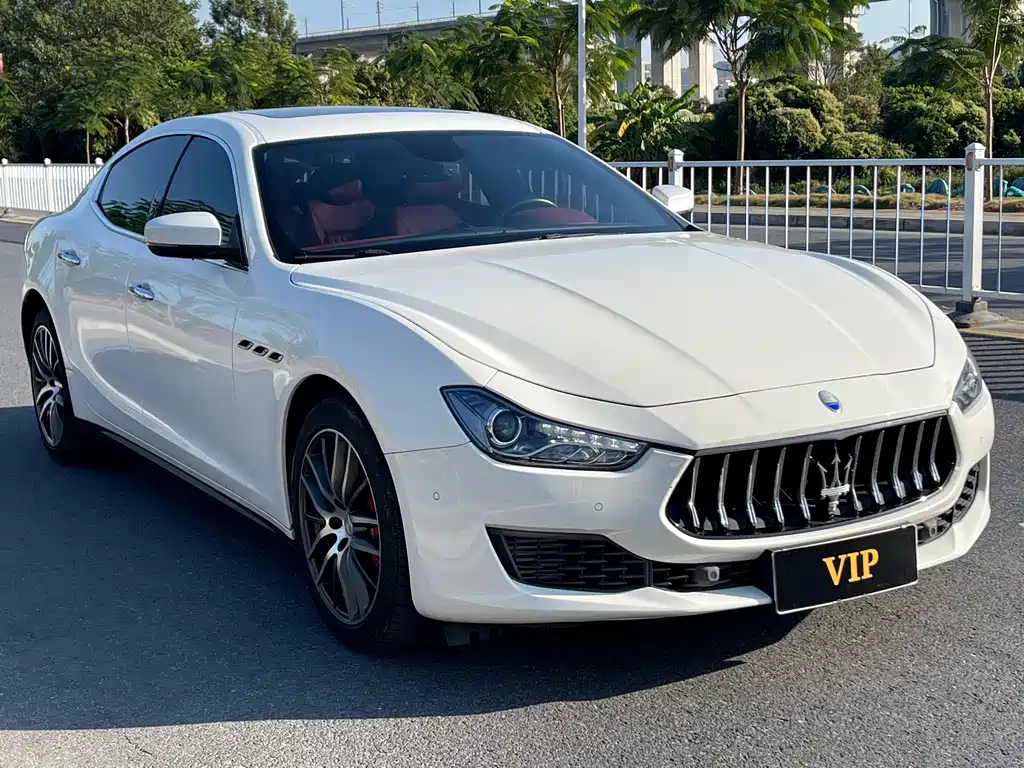 MASERATI GHIBLI