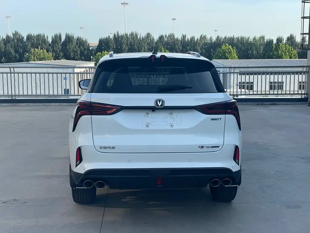 CHANGAN  CS75 PLUS