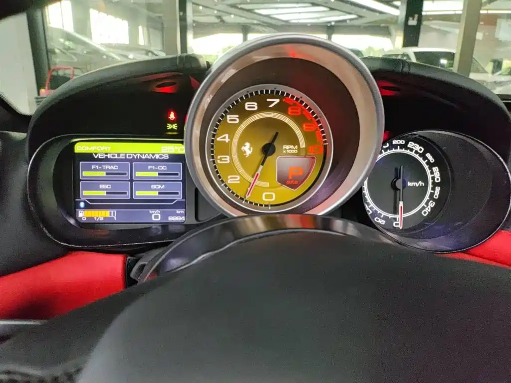 FERRARI CALIFORNIA T