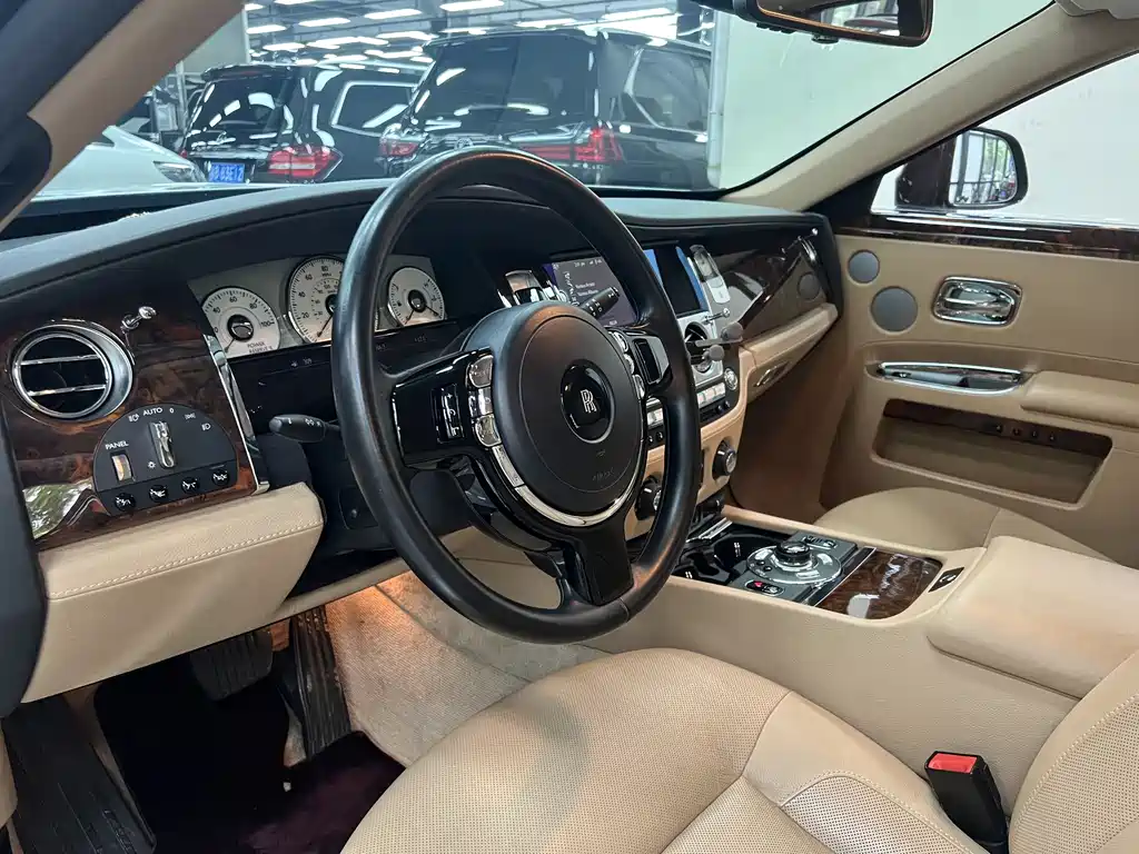 Rolls-Royce Ghost 2010 6.6T Standard