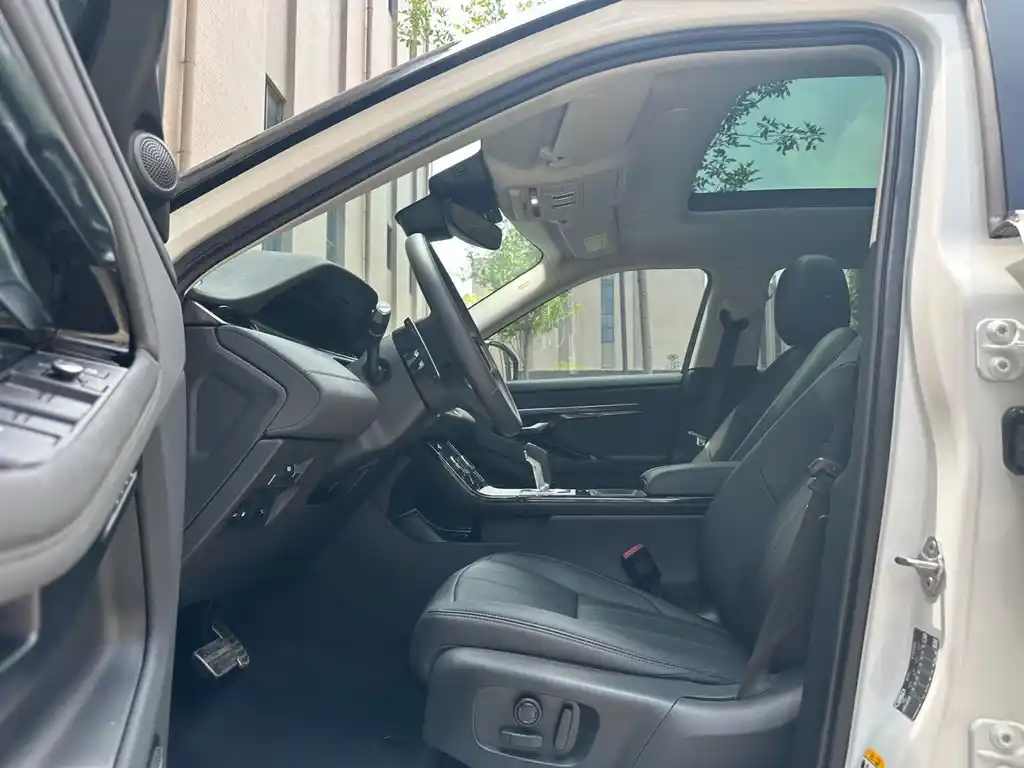 LAND ROVER RANGE ROVER AURORA NEW ENERGY