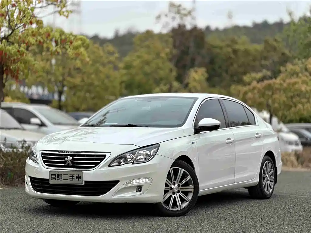 PEUGEOT  408