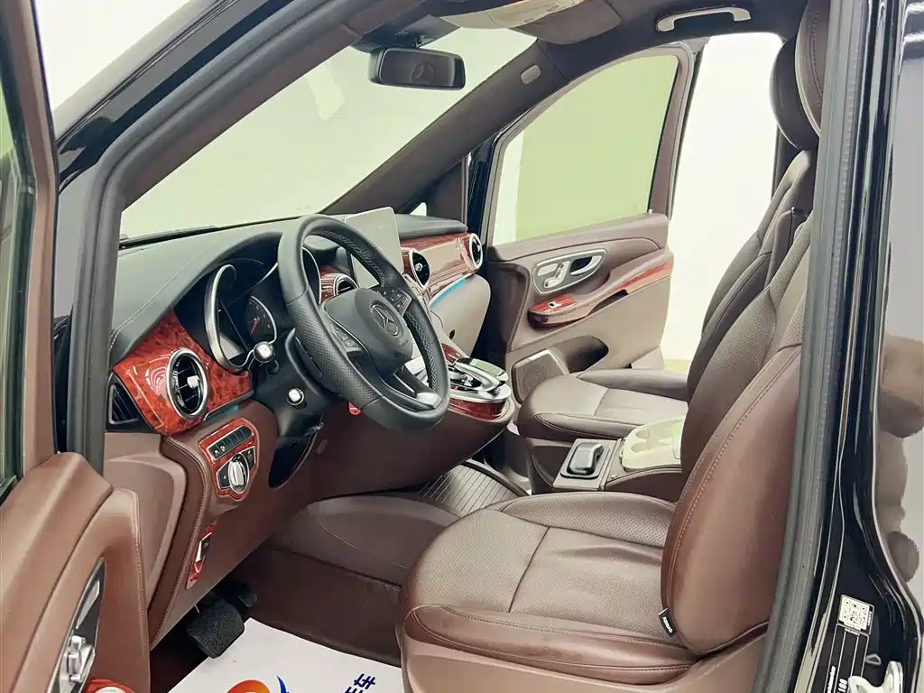 MERCEDES-BENZ V CLASS