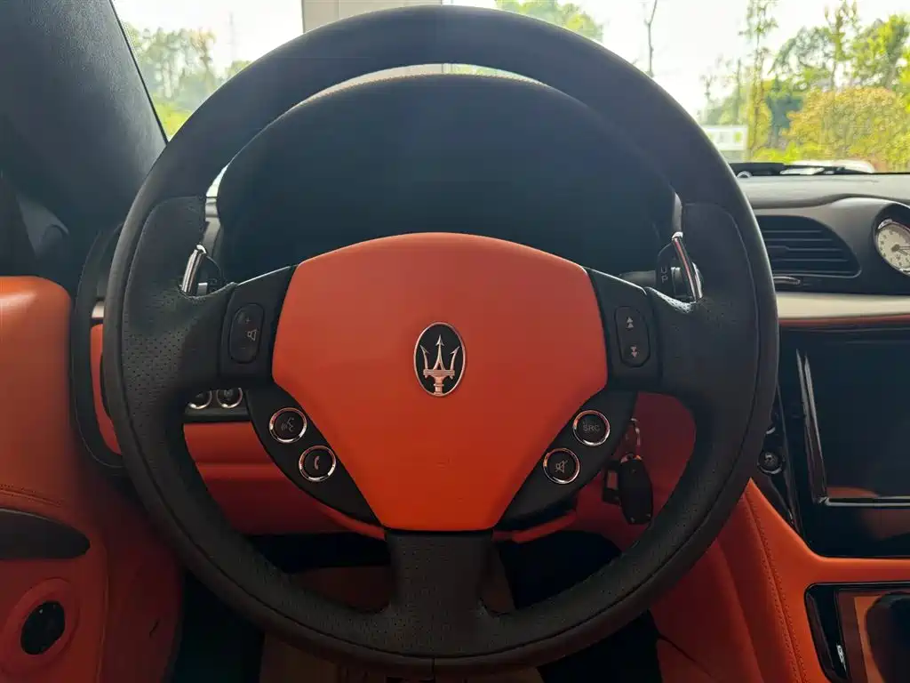 Maserati GranTurismo 2013 4.2L AT