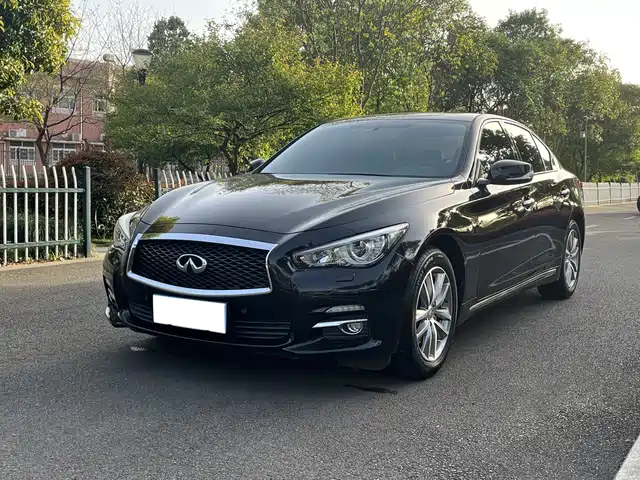 INFINITI  Q50L 2017