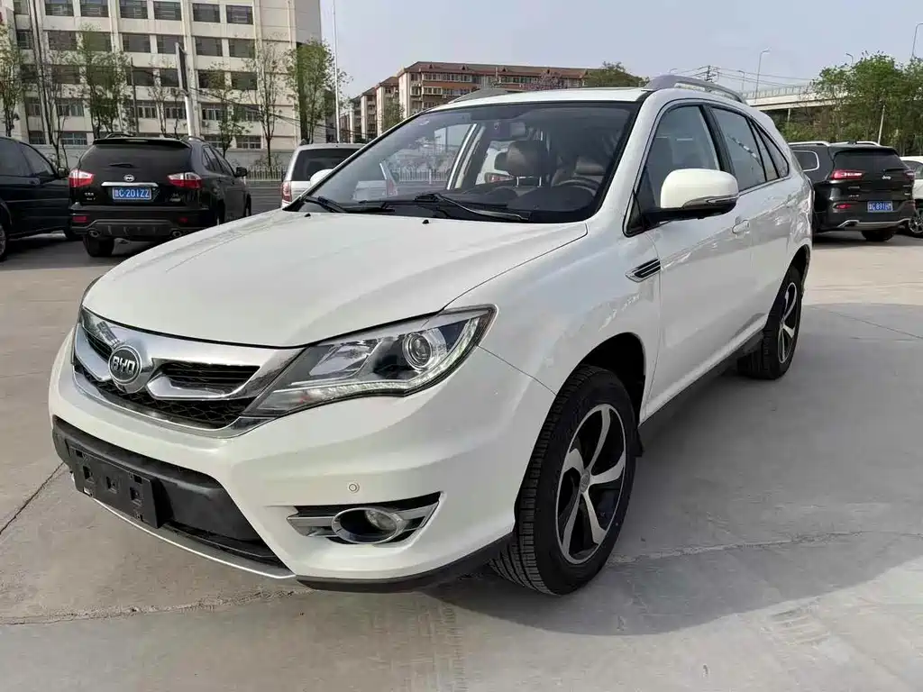 BYD S7