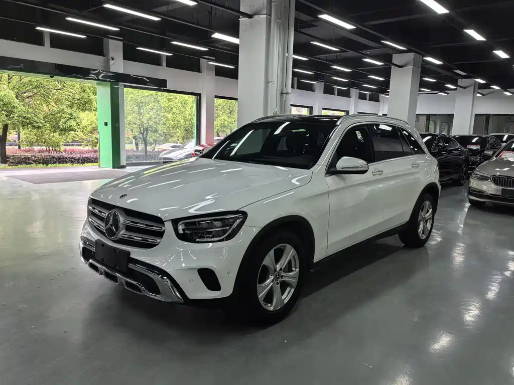 MERCEDES-BENZ GLC