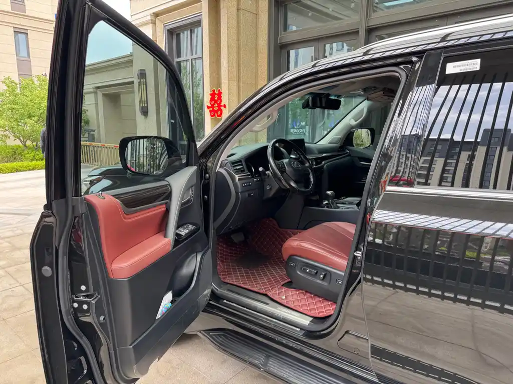 LEXUS  LX