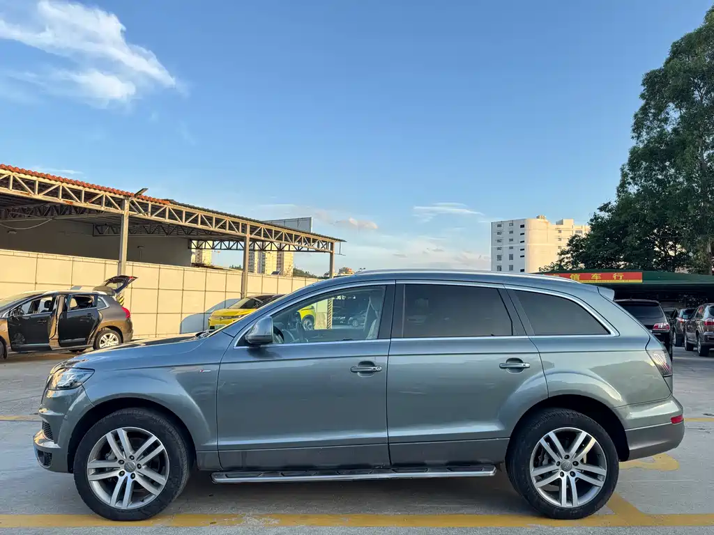 Audi Q7 2007 4.2 FSI quattro Luxury
