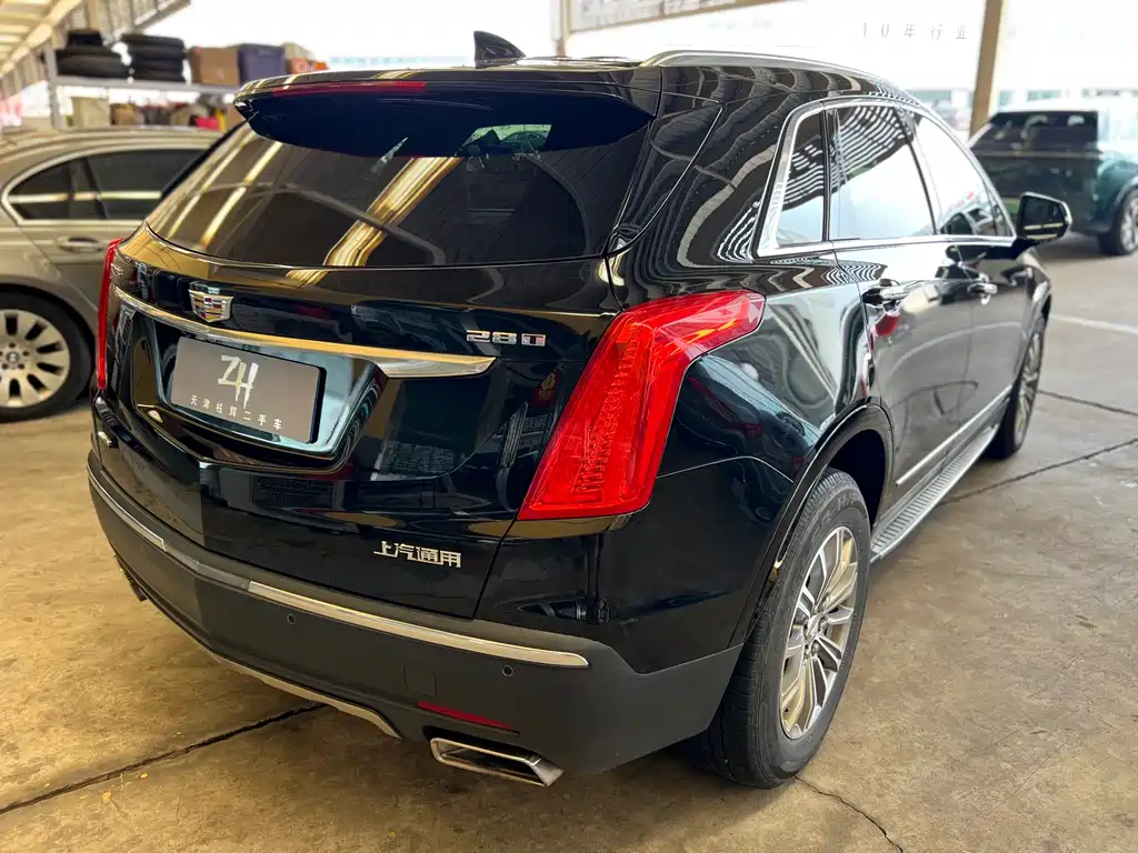 CADILLAC XT5