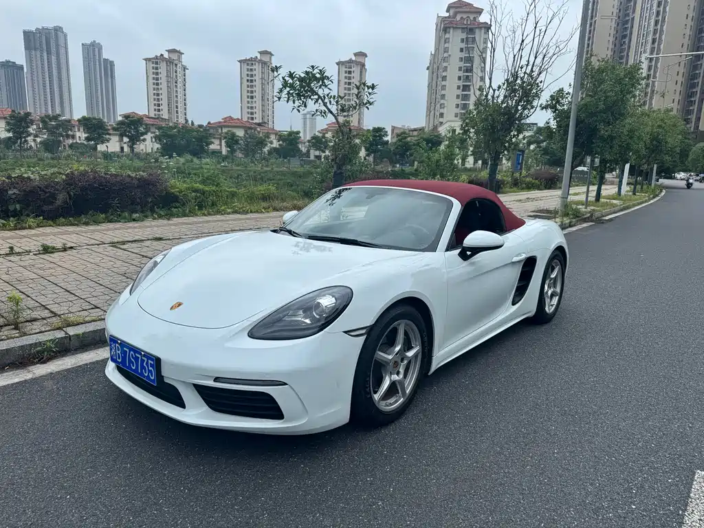 PORSCHE 718