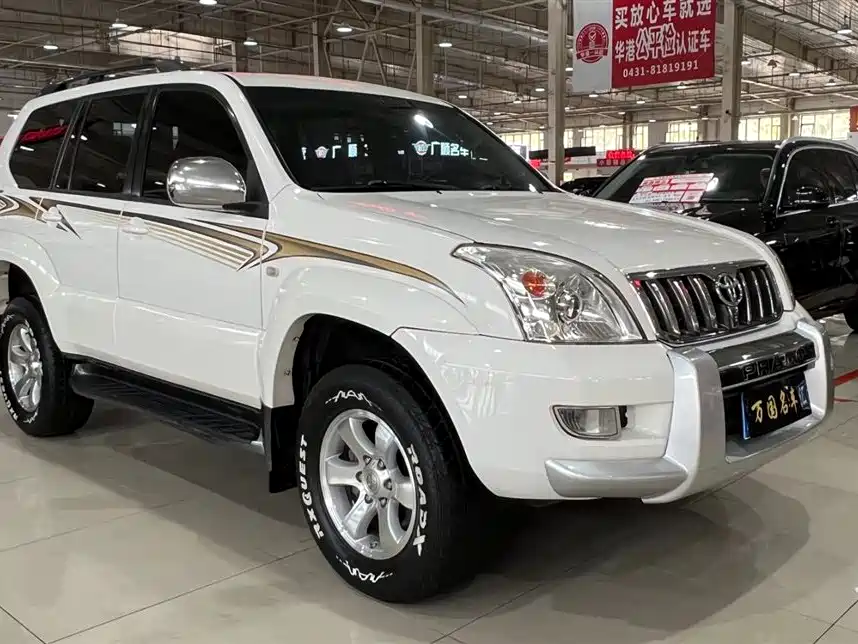 Toyota Land Cruiser Prado 2005 4.0L AT GX Luxury