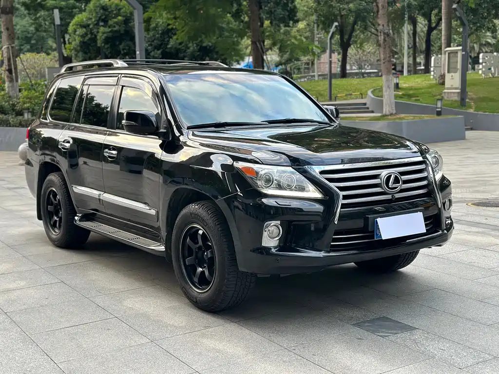 Lexus LX 2013 570