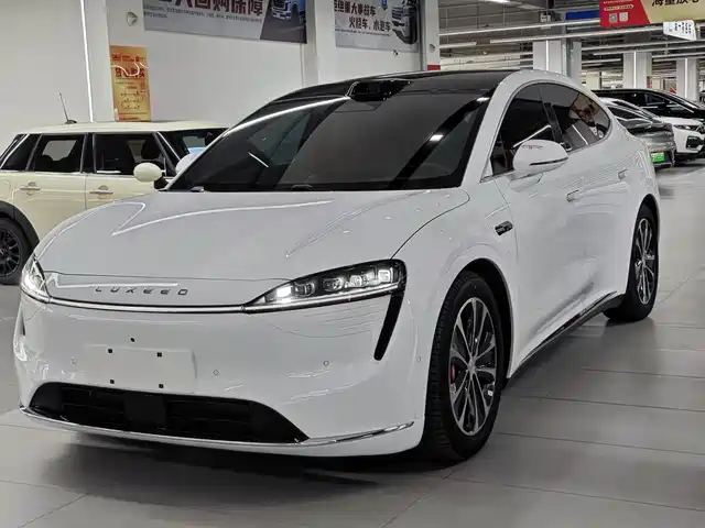 HONGMENG ZHIXING WISDOM WORLD R7 2025