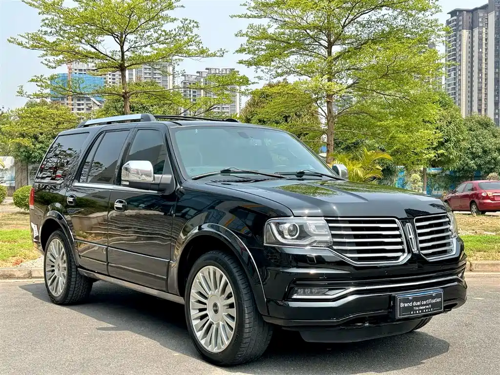 LINCOLN NAVIGATOR
