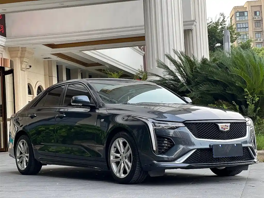 Кадиллак CT4 2020 года 28T Фэшн Тайп 30000 km 2020