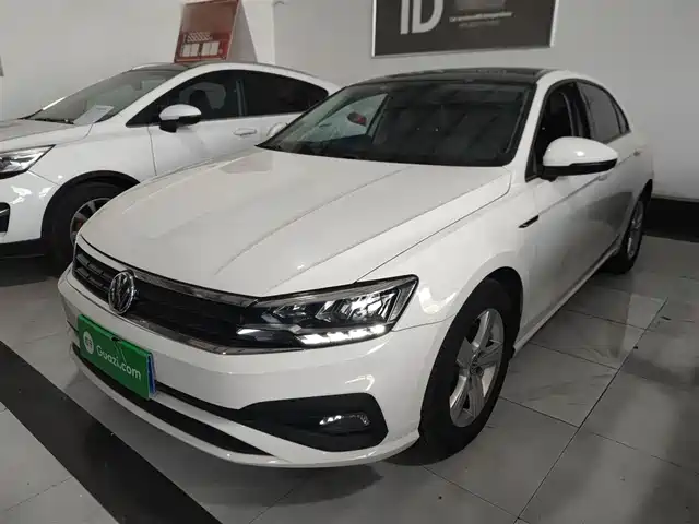 VOLKSWAGEN LINGDU 2022