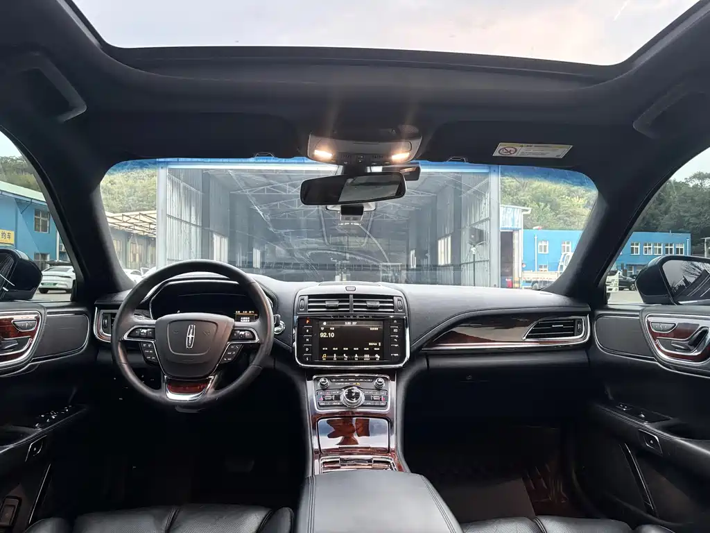Lincoln Continental — миниатюра 13