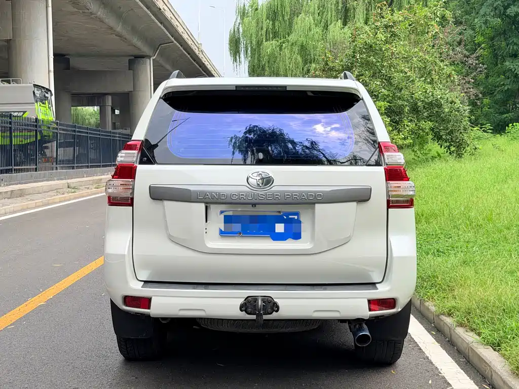 Toyota Prado — миниатюра 5