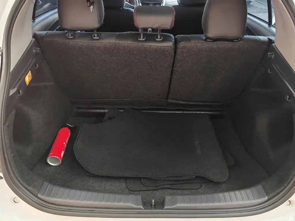 TOYOTA YARIS L ZHIXUAN